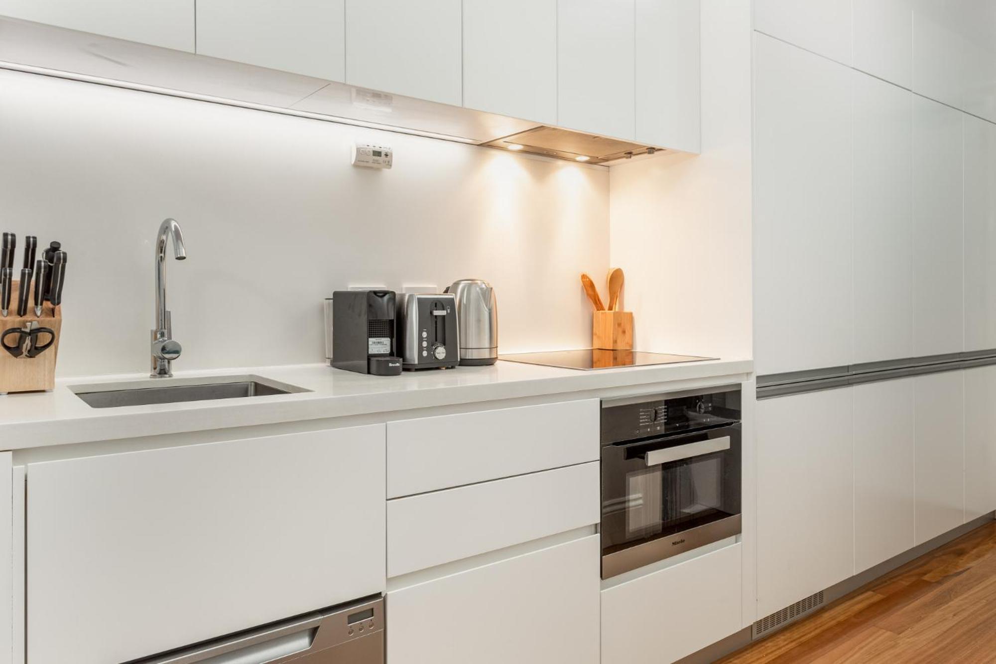 Lovely With Patio 25 Min From Cbd *